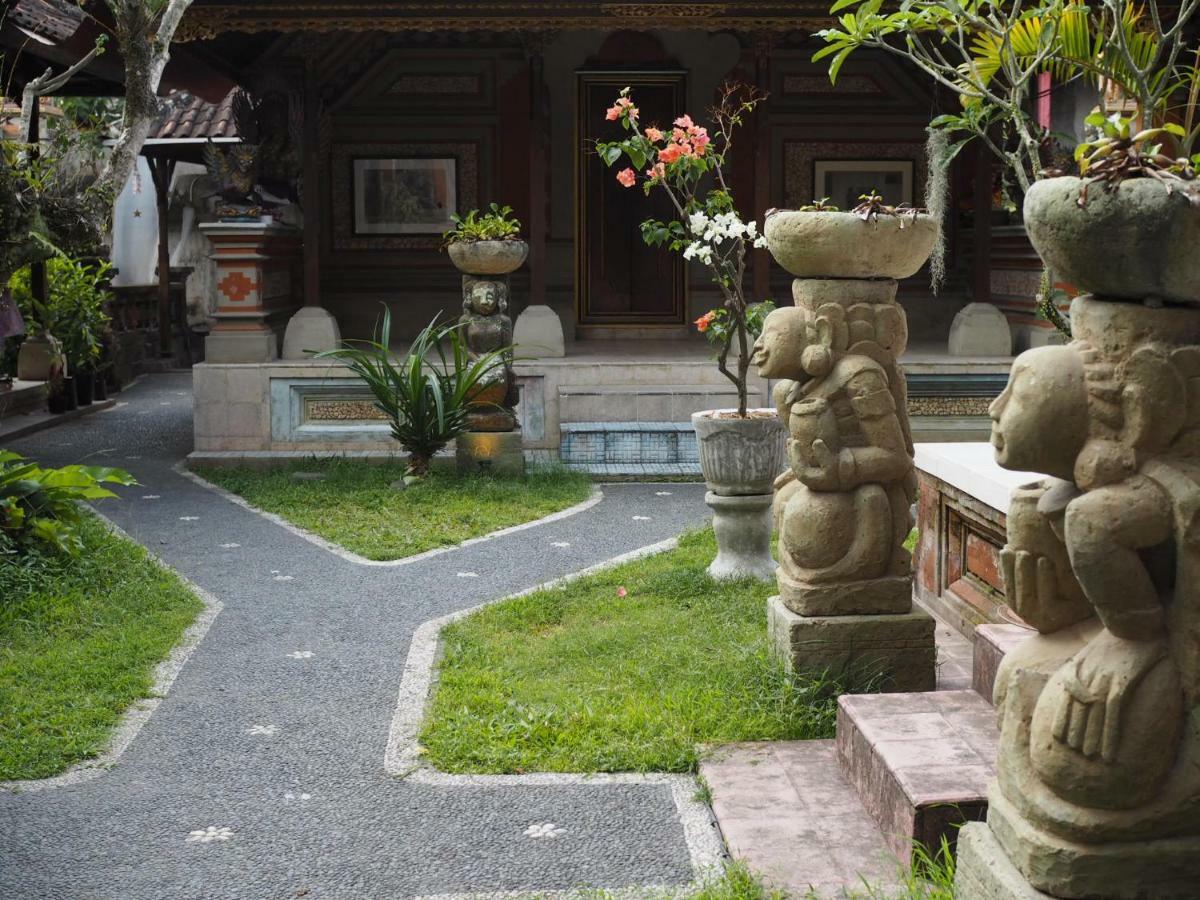 Kampung Sari Homestay Убуд Экстерьер фото